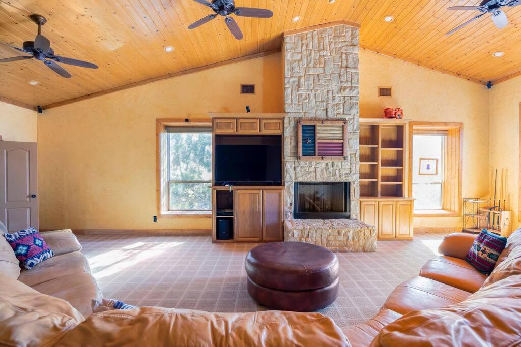 דאלאס Texas Ranch House With 5 Bedroom And Fish Pond מראה חיצוני תמונה
