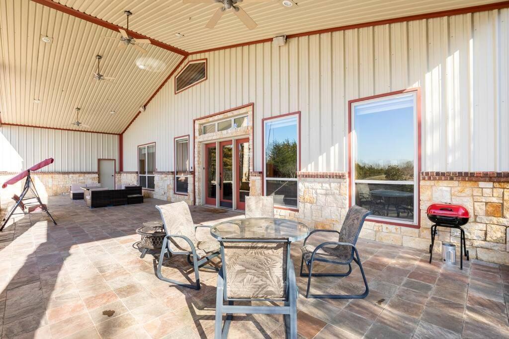 דאלאס Texas Ranch House With 5 Bedroom And Fish Pond מראה חיצוני תמונה